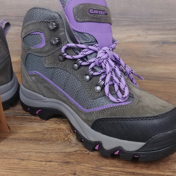 NWT Hi-Tec Skamania Waterproof Boots - Picture 6 of 10
